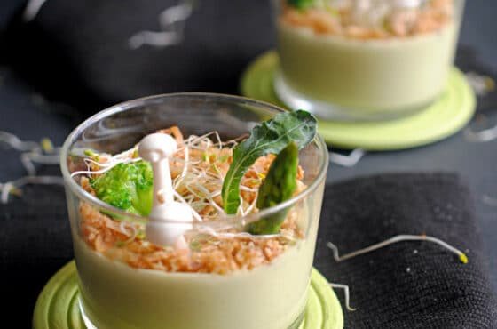 BARQUILLOS DE MOUSSE DE ESPÁRRAGOS Y LECHUGA SUCRINE